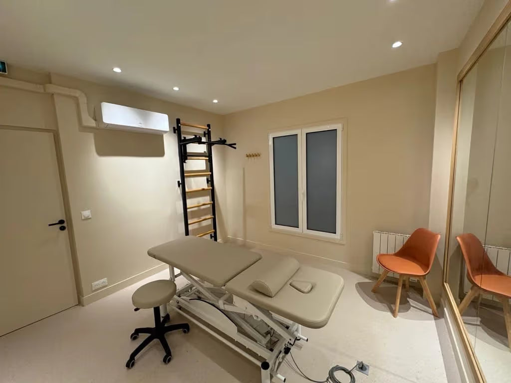 Wall Bars for Physical Therapy and Rehabilitation - BenchK 731B/731W