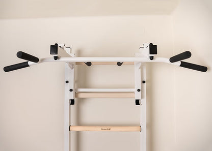 BenchK PB3W/PB3B steel pull up bar