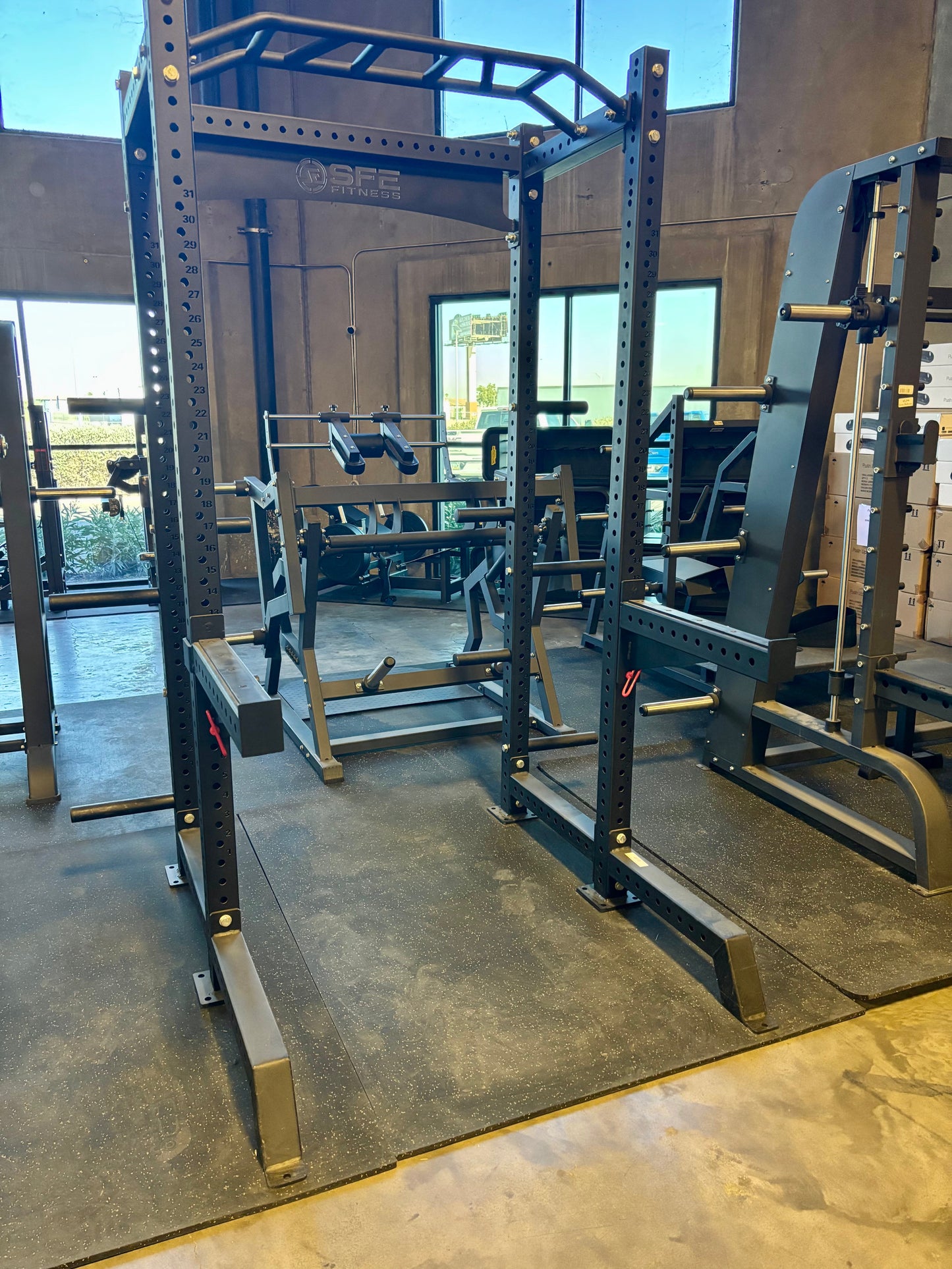 SFE Commercial Squat Rack w/ Safety Bars, J-Hooks & Weight Storage (New)