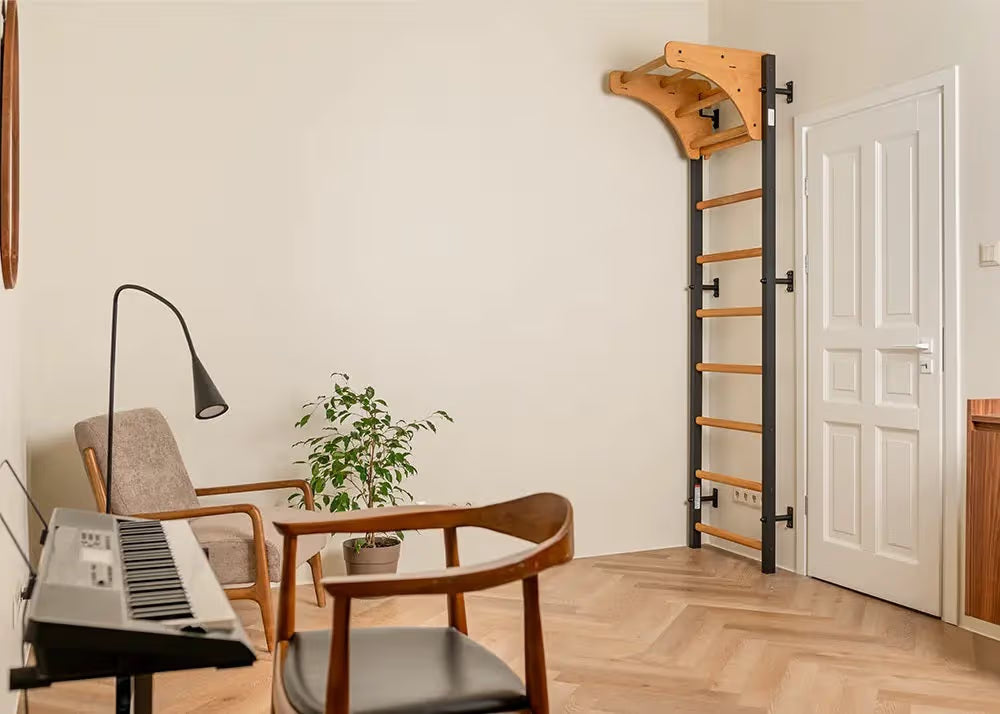 BenchK 711W / 711B wallbar with wooden pull up bar